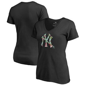 Women’s New York Yankees Black Lovely V-Neck T-Shirt